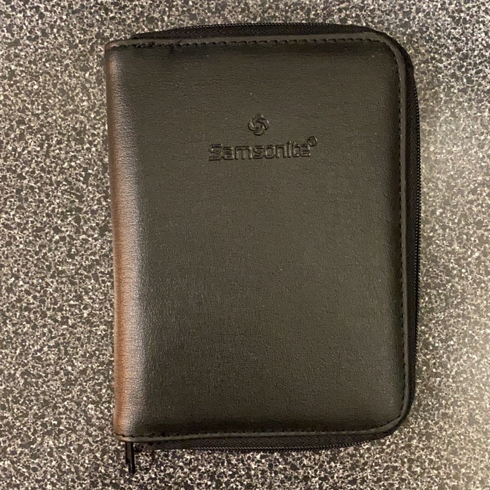 Samsonite leather passport holder